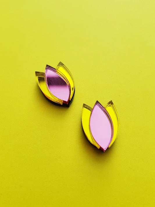 Dahlia Stud Earrings - pink / yellow
