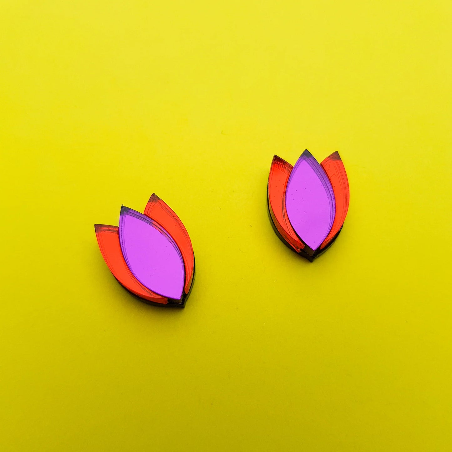 Dahlia Stud Earrings - red/purple